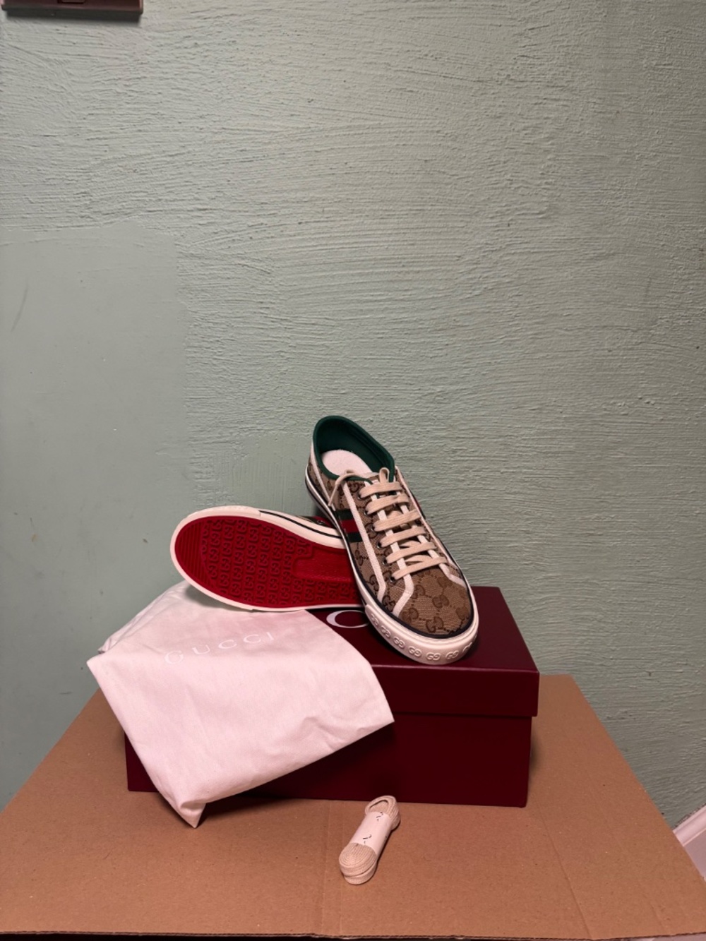 MEN'S GG GUCCI TENNIS 1977 SNEAKER - Picture 3 of 3